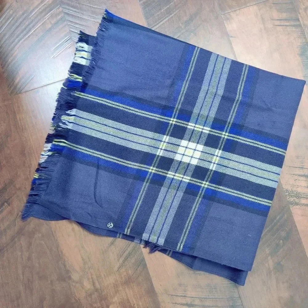 lululemon navy plaid wrap - Picture 8 of 12
